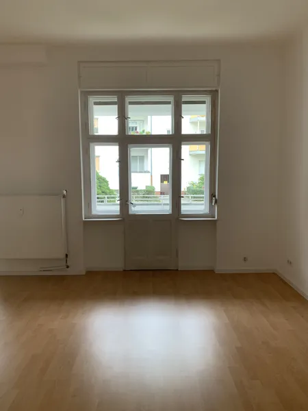 1-Zimmer-Wohnung mit Balkon in Berlin Charlottenburg — photo 1